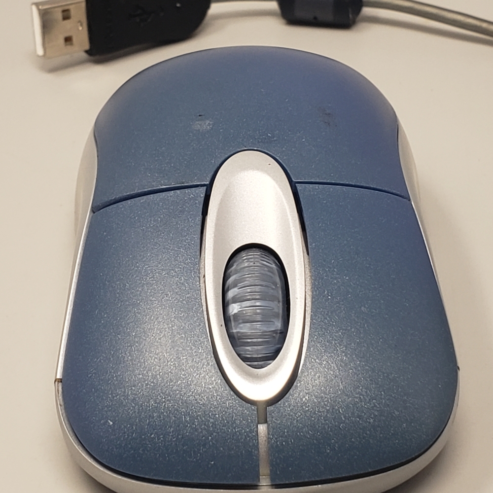 Microsoft Optical Mouse - Picture 4 of 8